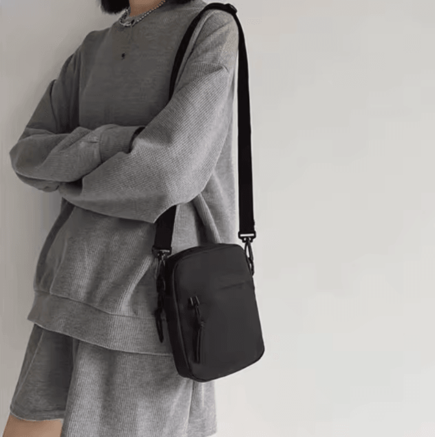 Unisex Crossbody Single Shoulder Bag Lightweight Mobile Phone Small Bag