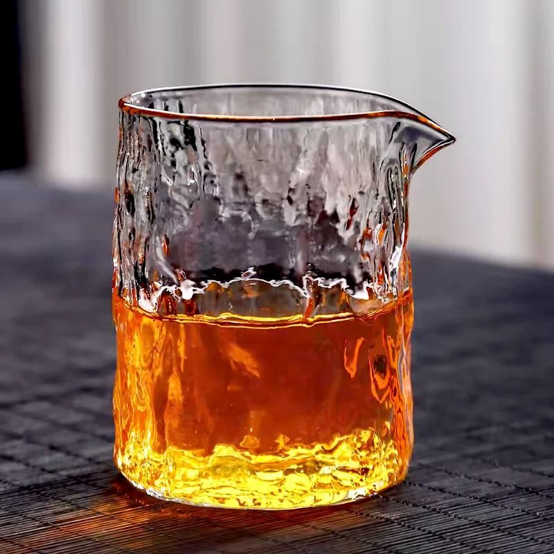 Transparent Uneven Hammer Pattern Glass Fair Cup