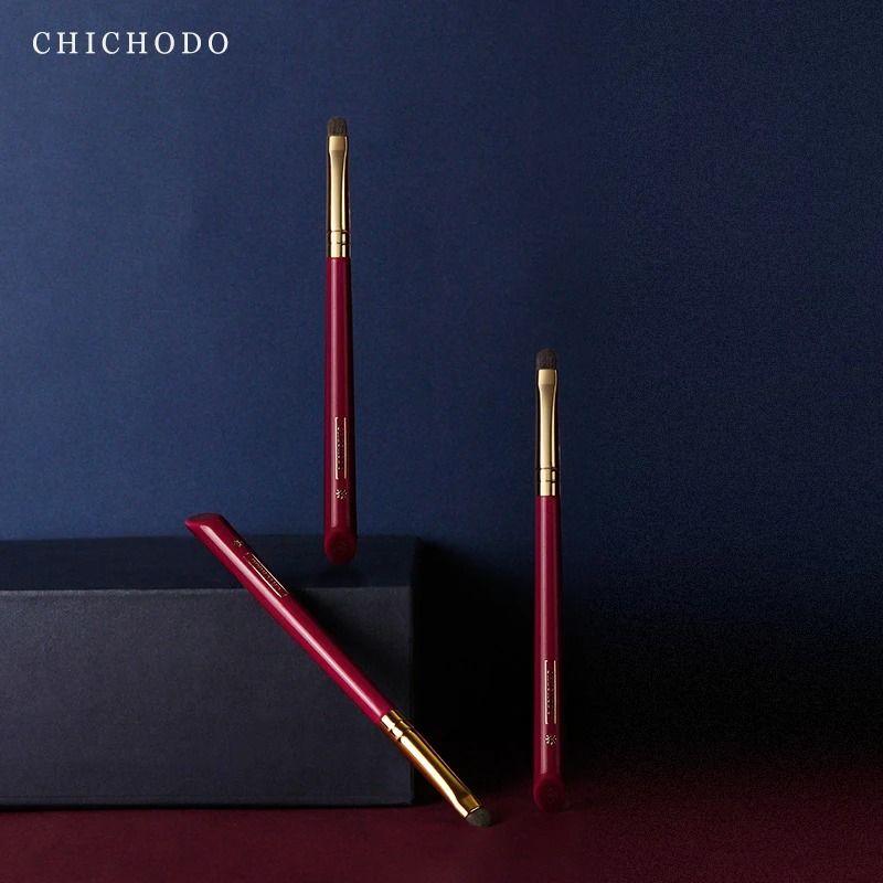 CHICHODO Luxury Eyeliner Brush Red Rose Series 005 Natural Pony Hair Professional Eye Makeup Tool