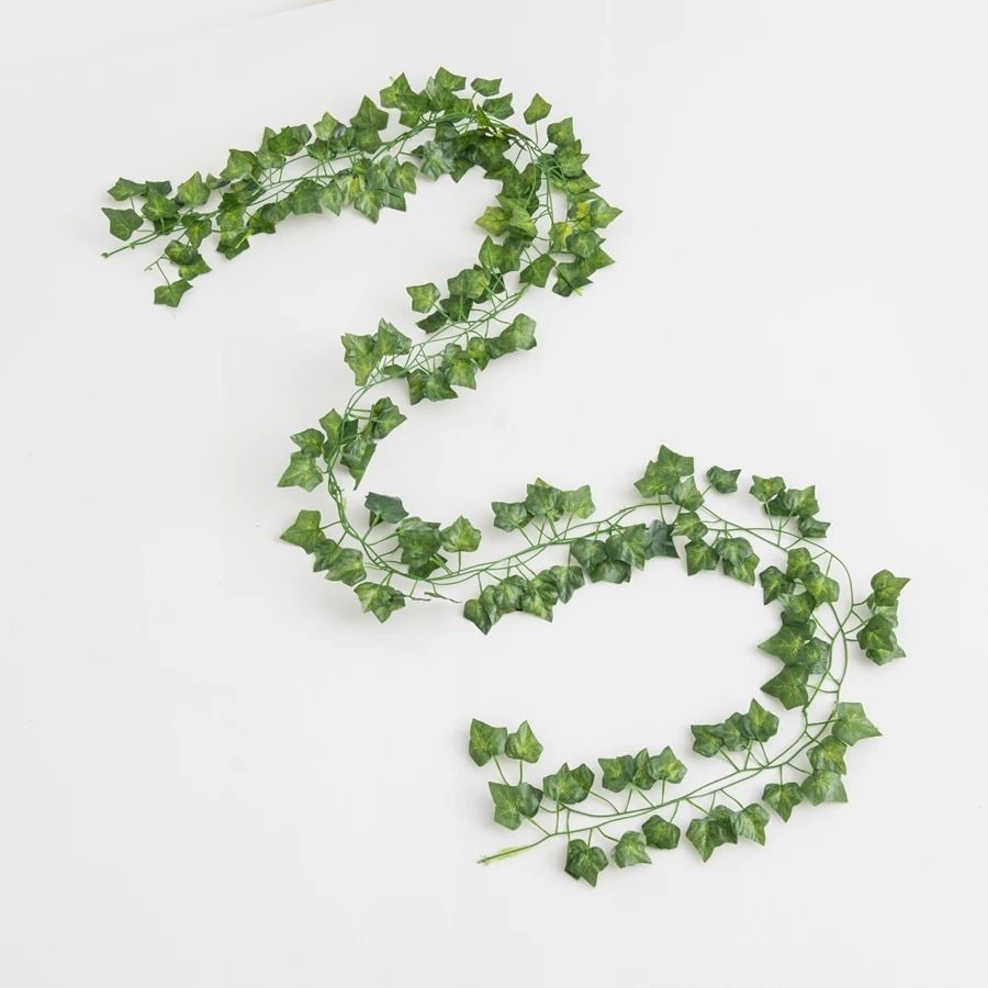 Artificial Christmas Garland Vine – High-Definition Vertical Botanical Sculpture