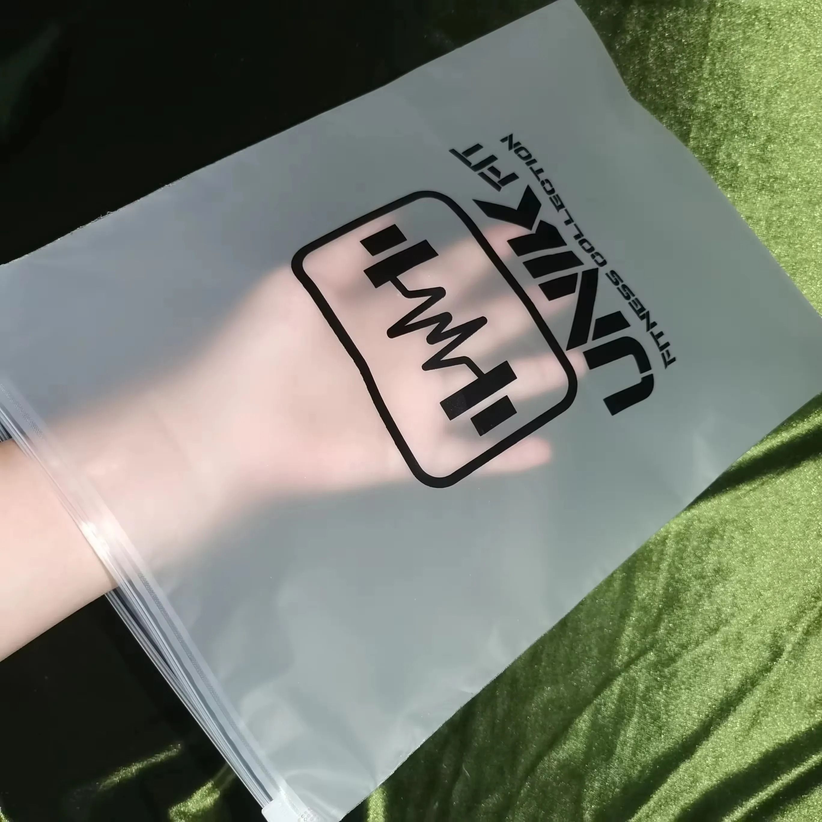 Customized Logo Frosted Zipper Bags – 50 Pcs Professional Packaging