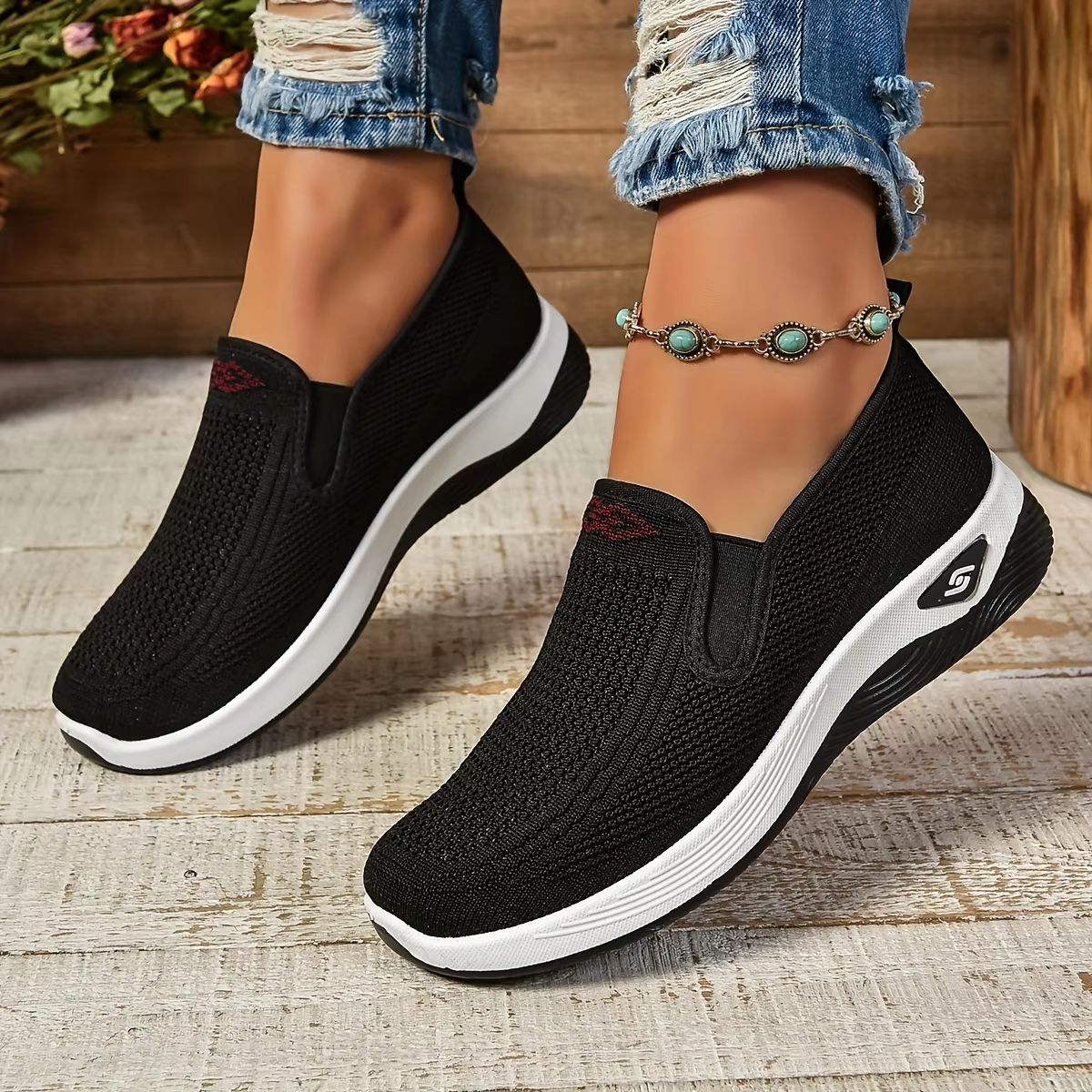 Elegant Comfort Women's Casual Sneakers – Soft Sole, Solid Color, Everyday Style