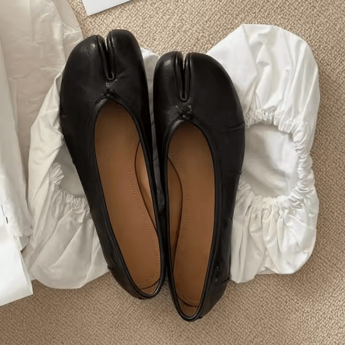 Womens Soft Leather Split Toe Tabi Ballet Flats – Comfortable Casual Loafers for Spring and Autumn