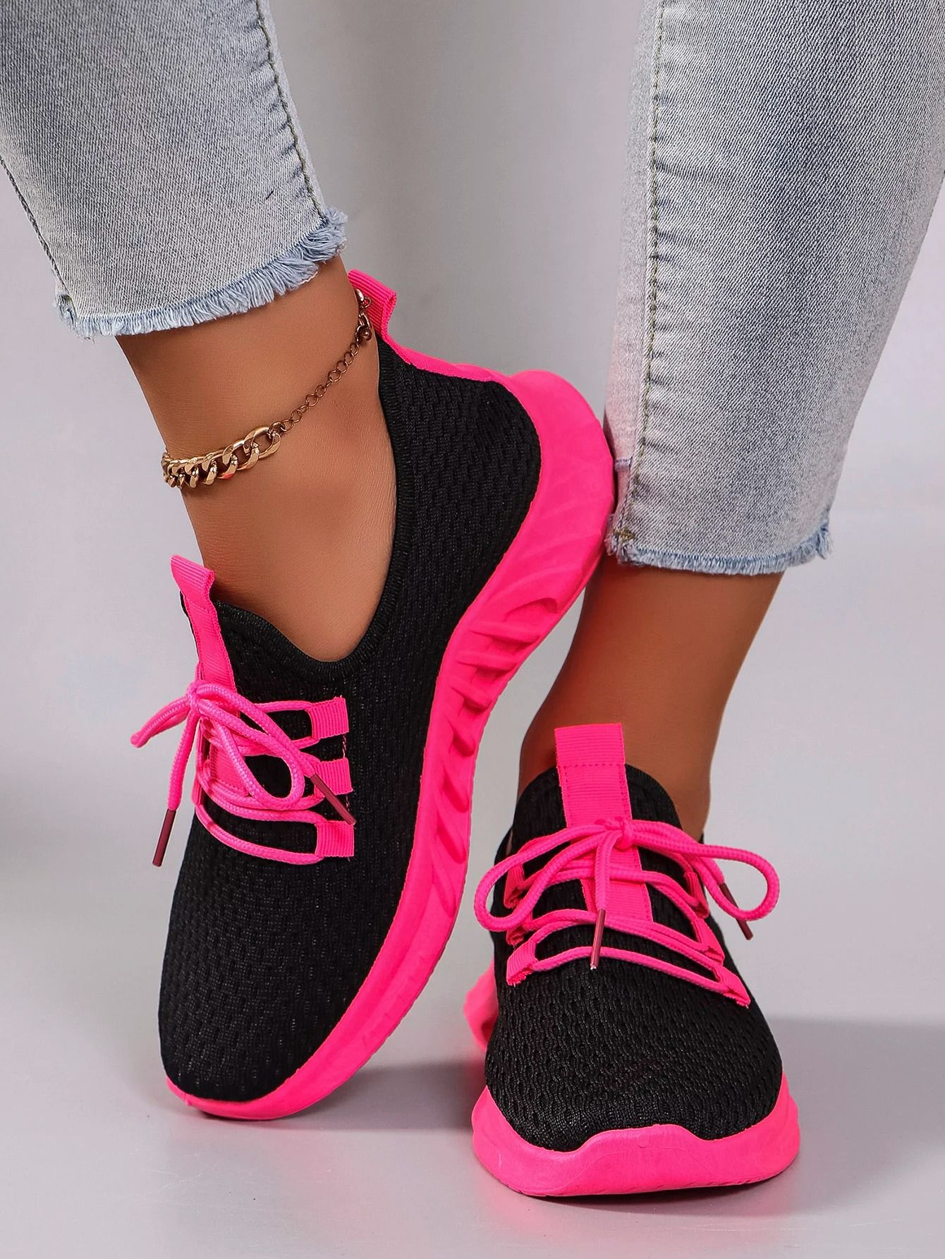 Lightweight Breathable Womens Casual Sneakers for Everyday Comfort and Style