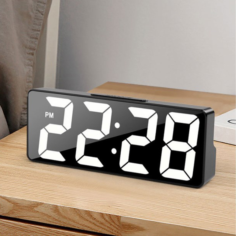 Electronic Desktop LED Clock, Living Room Bedroom Alarm Clock with Temperature Display and Adjustable Brightness