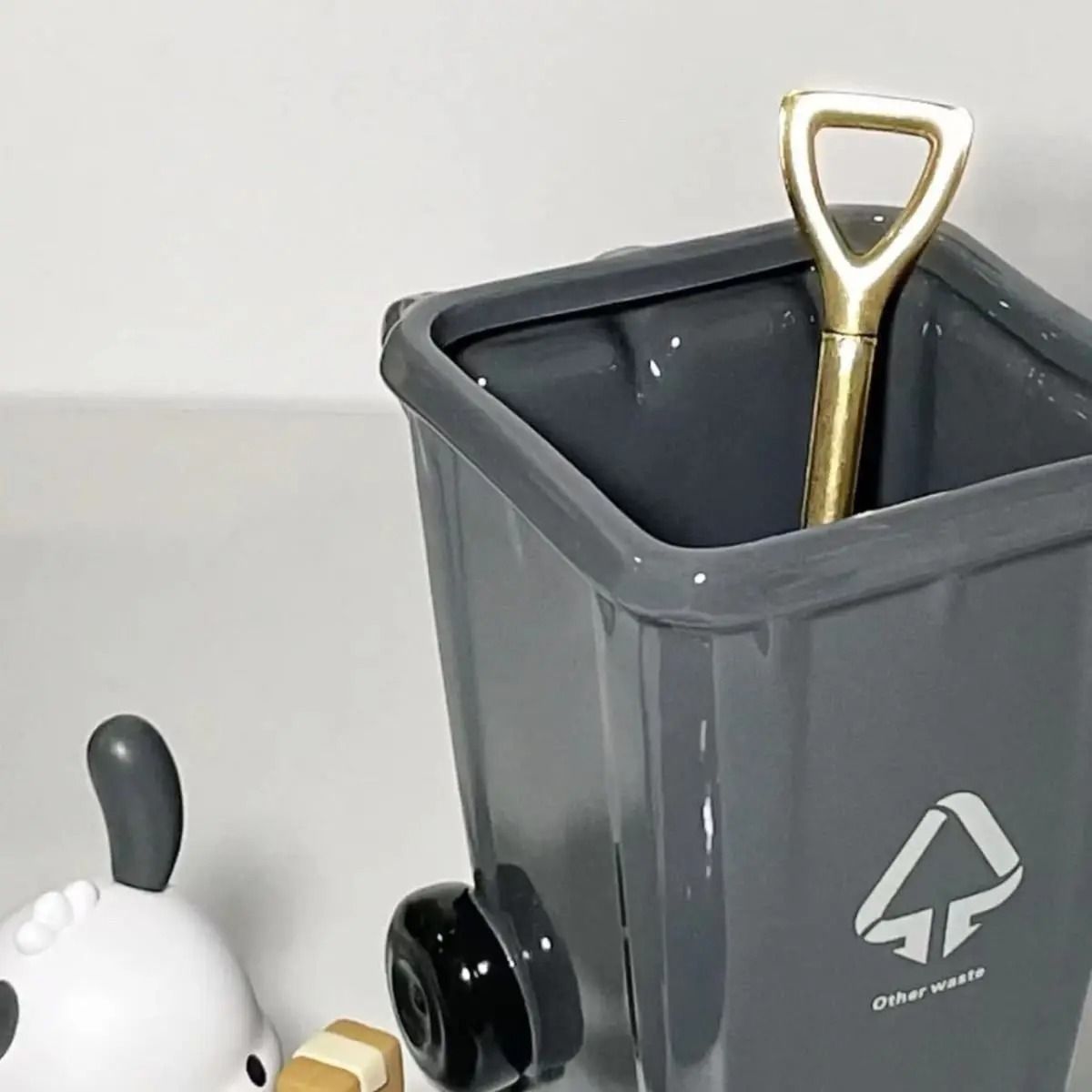 Funny Trash Can Ceramic Mug Trendy Green Coffee Cup with Spoon Cartoon Style Bone China Gift Cup