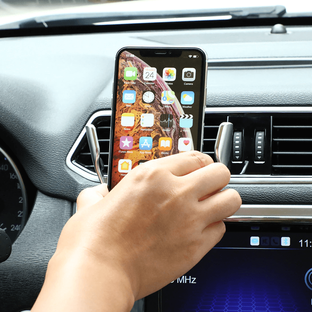 Automatic Clamping Wireless Car Charger Mount