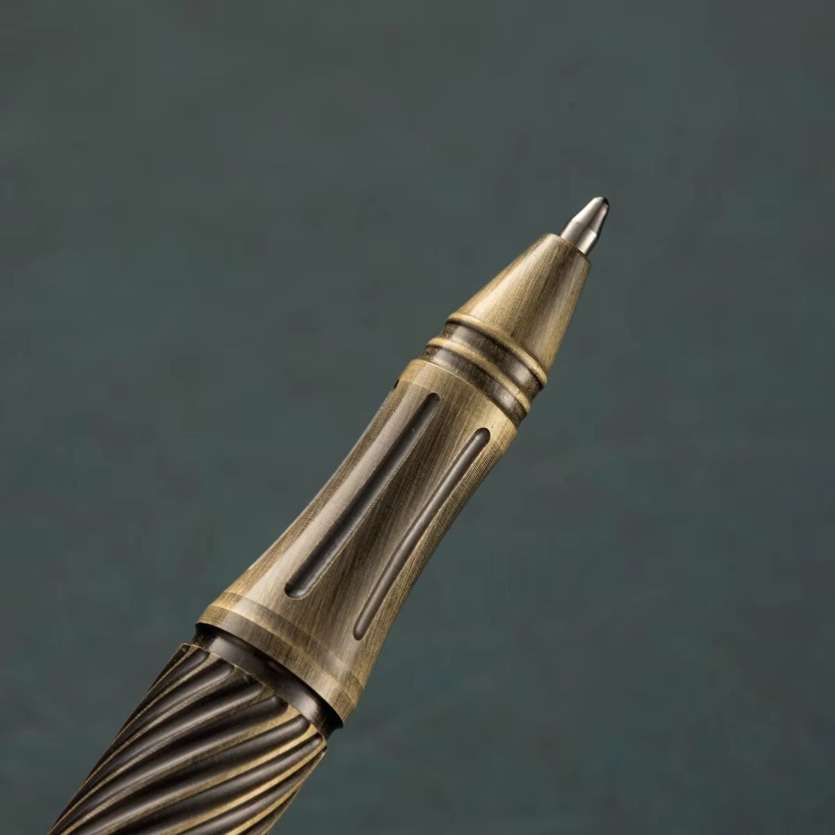 Retro Brass Bolt Action Tactical Pen Tungsten Steel EDC Writing Tool