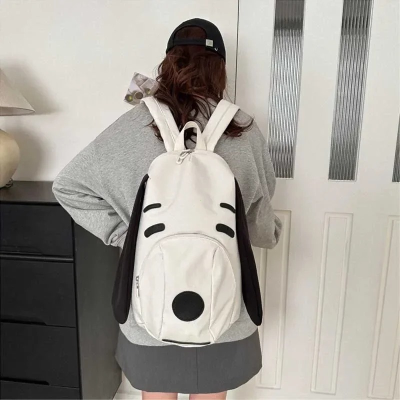 Large capacity Casual Travel Backpack Fashionable Versatile Design for Everyday Adventures