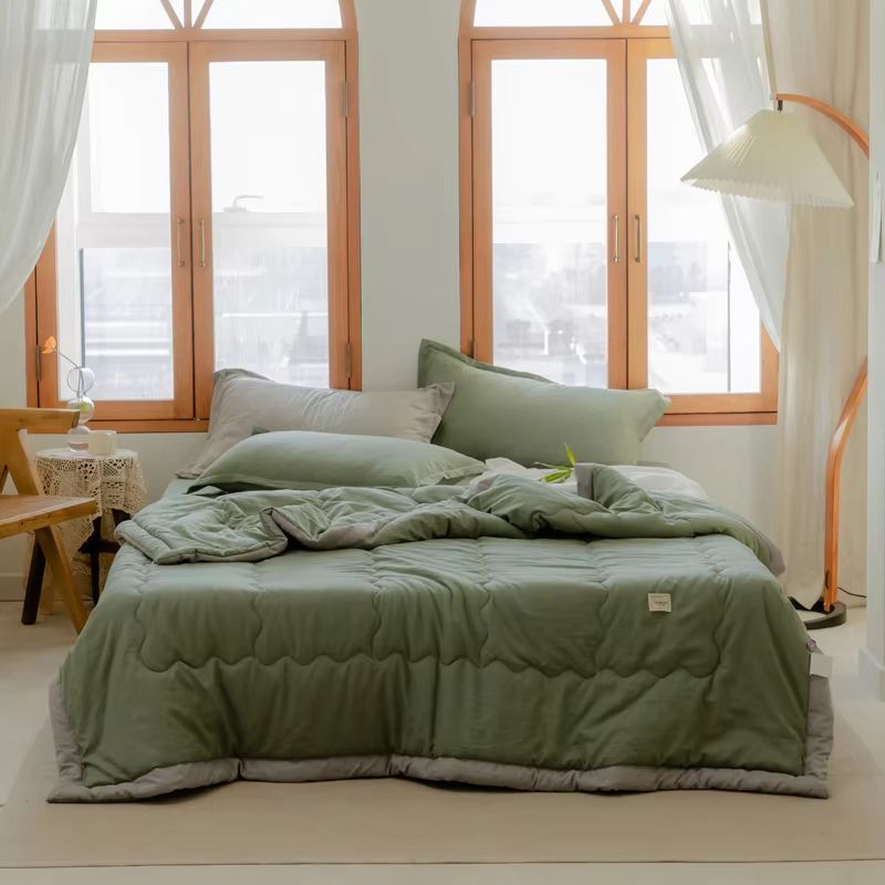 2025 Japanese Polyester Cotton Quilted Summer Quilt – Lightweight & Skin-Friendly