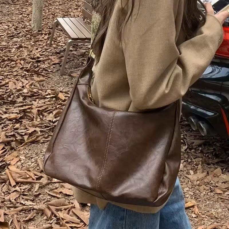 Luxury Cowhide Shoulder Bag for Women – Elegant Leather Tote Handbag for Everyday Style