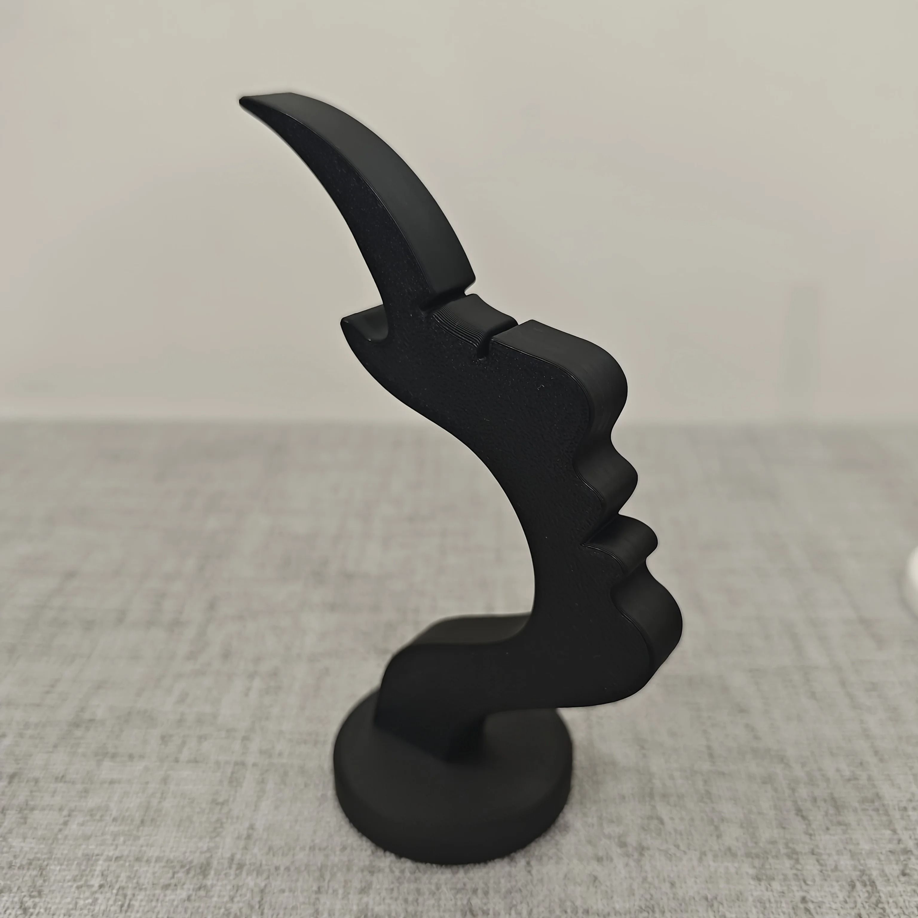 Artistic Curved Eyeglass Stand Modern Glasses Display Stand Holder
