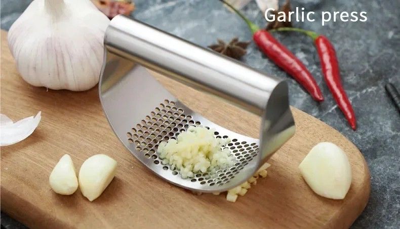 Upgraded Stainless Steel Garlic Press Rocker Manual Garlic Ginger Crusher and Mincer Kitchen Tool