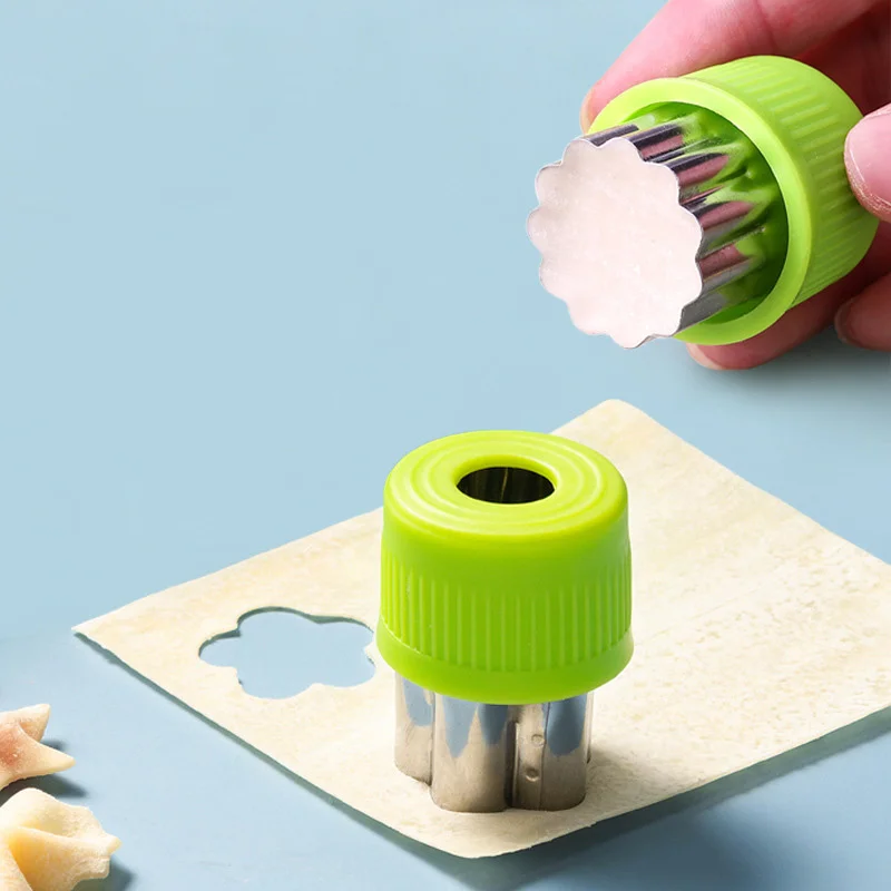 Small Wonton Biscuit Mold, Stainless Steel Fruit Cutting, Heart/Flower Shape Vegetables Cutter Embossing Tool