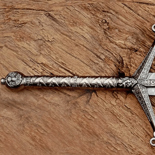 Premium Handmade Damascus Steel Scottish Claymore Sword - Authentic Medieval Collectible with Leather Sheath