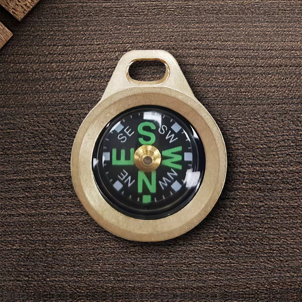 Brass Pocket Compass Keychain Mini survival compass for Camping Hiking Outdoor Navigation