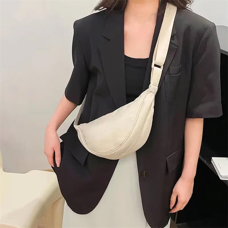 Solid Color Nylon Travel Crossbody Waist Bag for Women Large Capacity Daily Fanny Pack