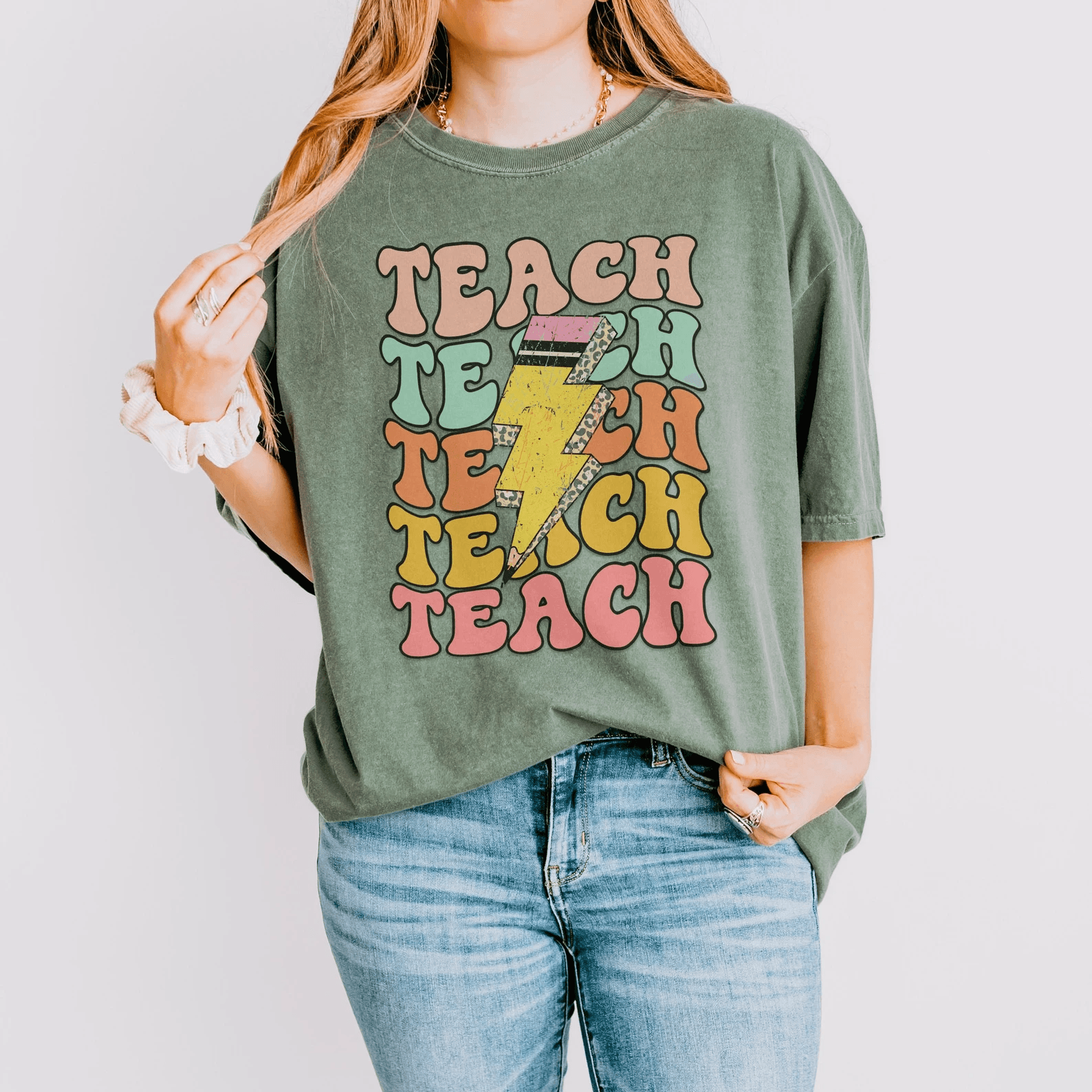 Retro Teacher Shirt Trendy Funny Teach Tee Teacher Gift Back to School Sweatshirt