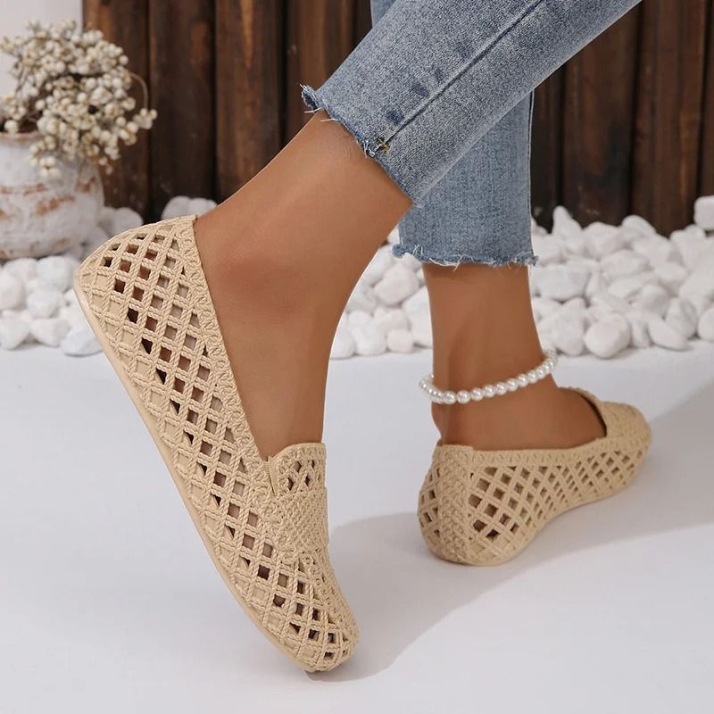Womens Flat Sole Casual Sandals with Non Slip Toe Cap