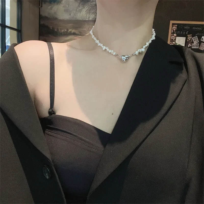 Magnetic Heart Pearl Choker Necklace, Elegant Chain Jewelry for Women Girls, Bridal Engagement Gift
