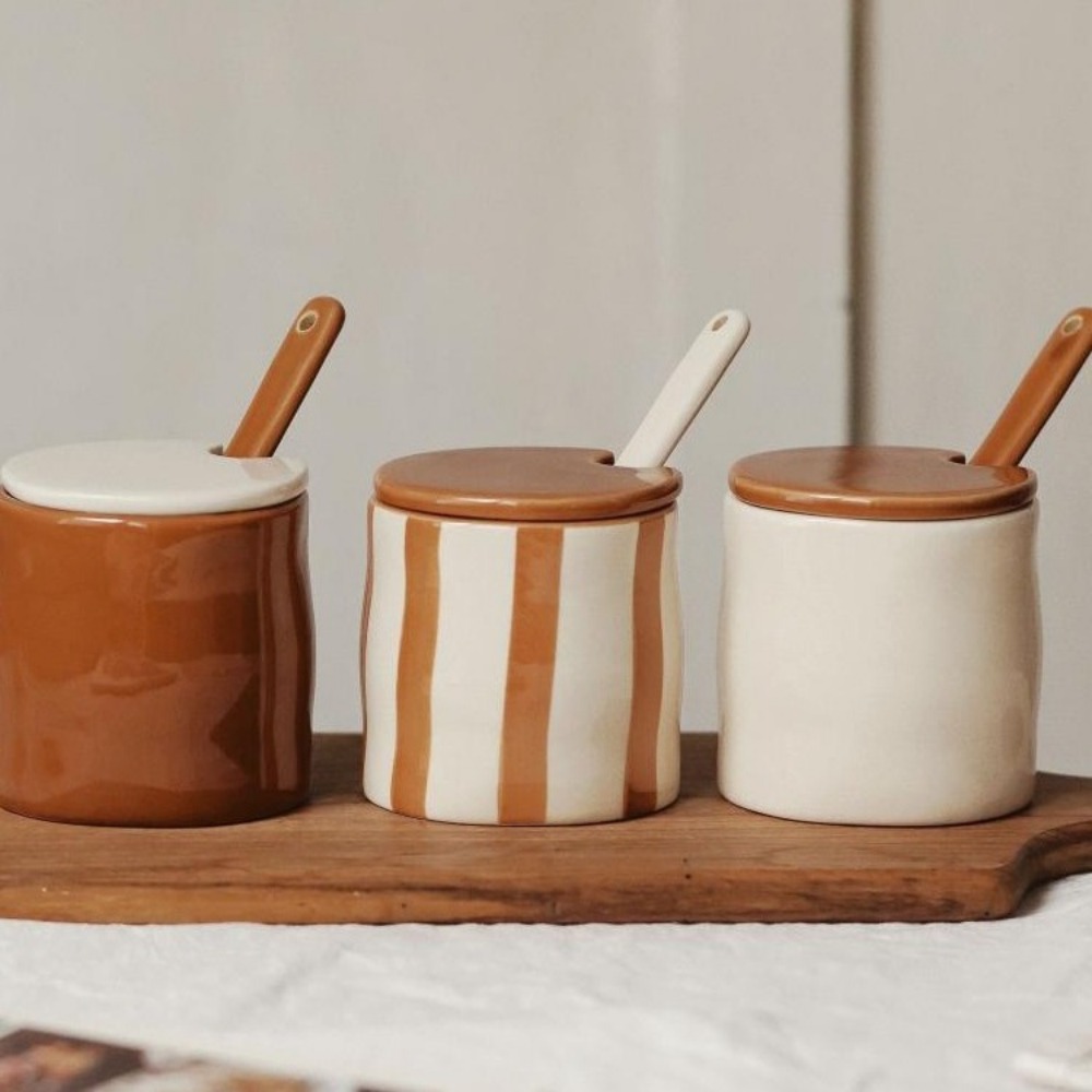 Vintage Ceramic Stripe Seasoning Jar with Spoon, Kitchen Supplies, Exquisite Storage Box for Chili Spice and Food