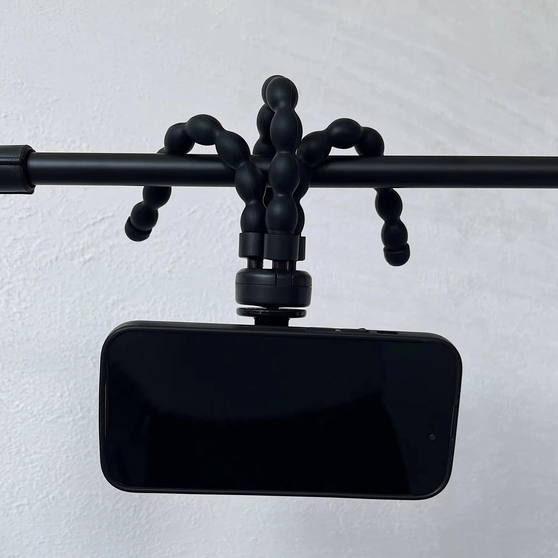 Magnetic Octopus Tripod – Universal MagSafe Compatible Smartphone Stand – Flexible High-Grip Monopod