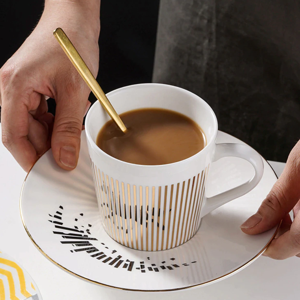 Elegant Looking Anamorphic Cup and Saucer for Tea Time