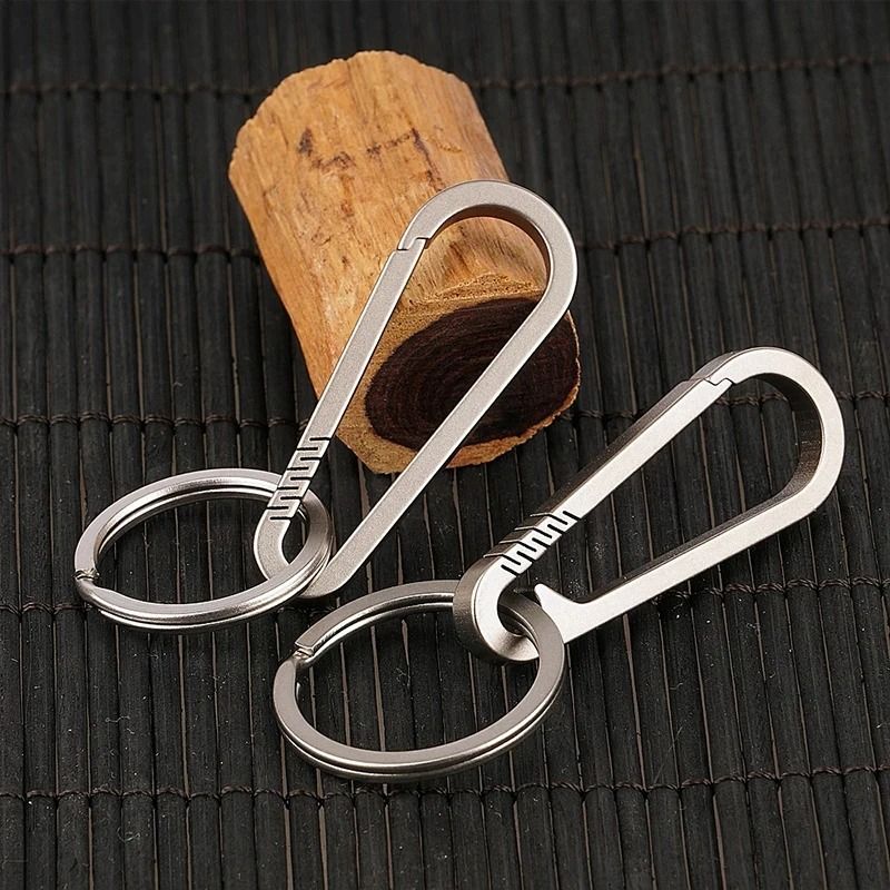 Multifunctional Titanium Alloy Quick Release Keychain – Ultra-Light Carabiner Car Keyring