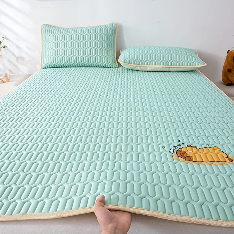 Ultra-Soft Cooling Mattress Pad – Breathable Hypoallergenic Bed Topper with Charming Designs