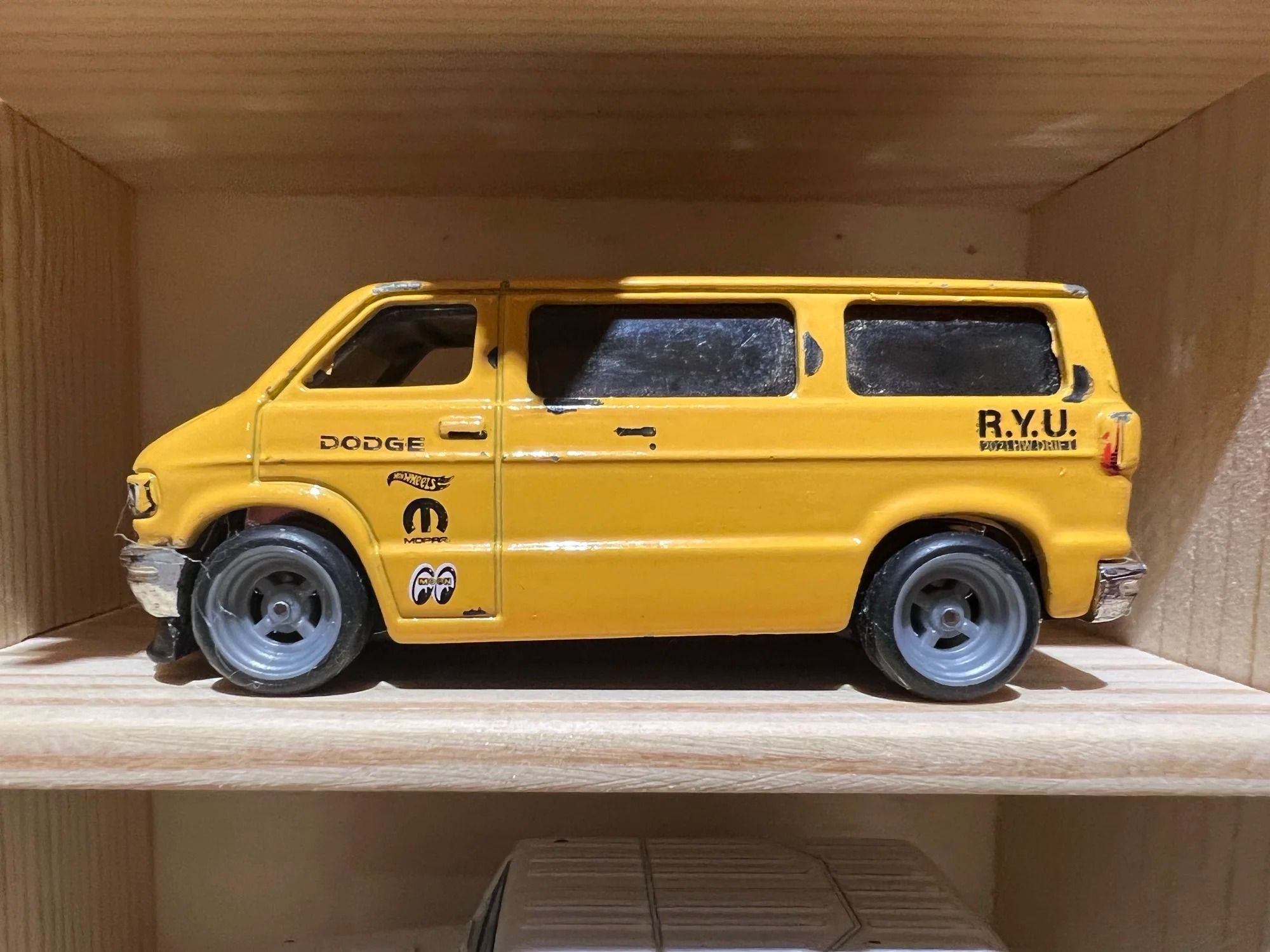 1/64 Scale Custom Alloy Wheels and Rubber Tires