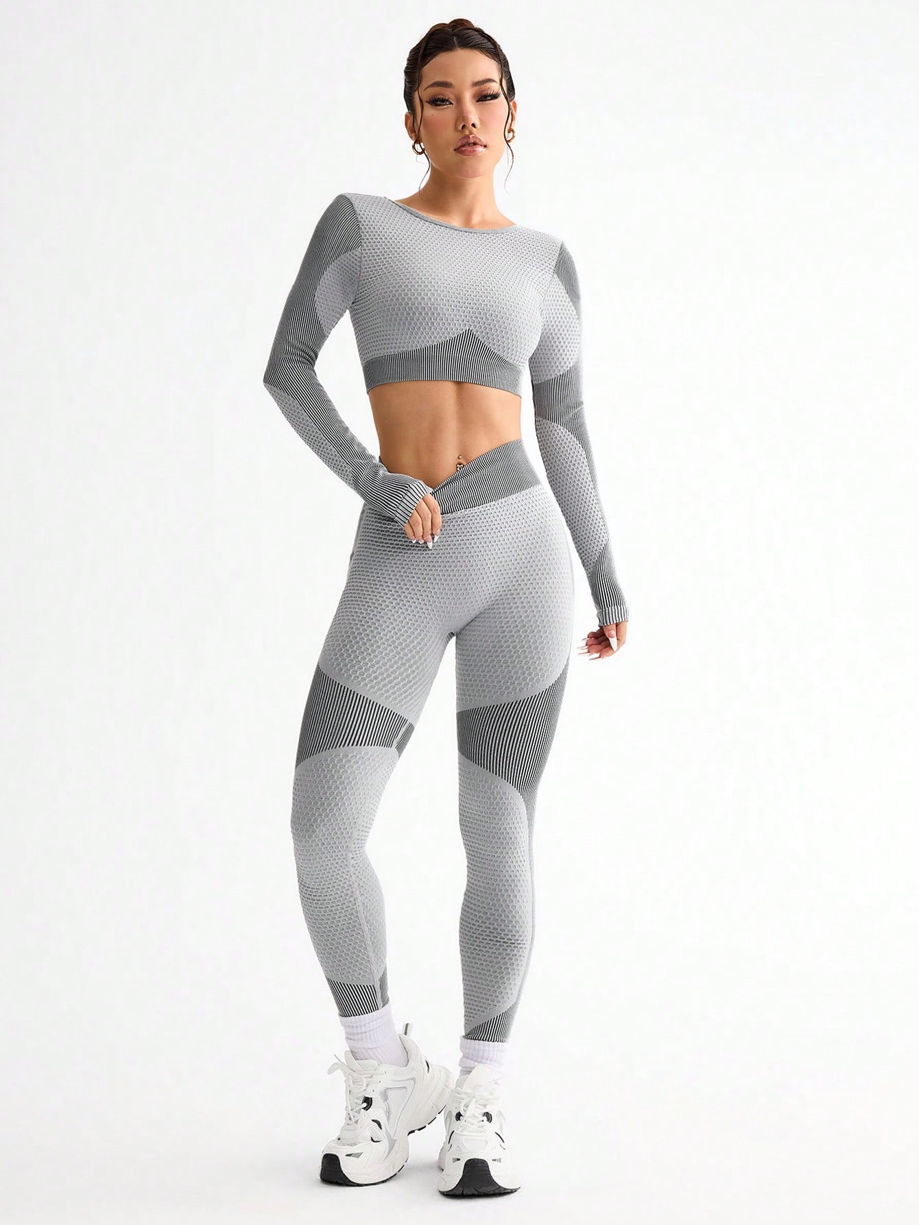 Breathable Seamless Yoga Suit New Sports Tight Running Women Fitness Outdoor Suit