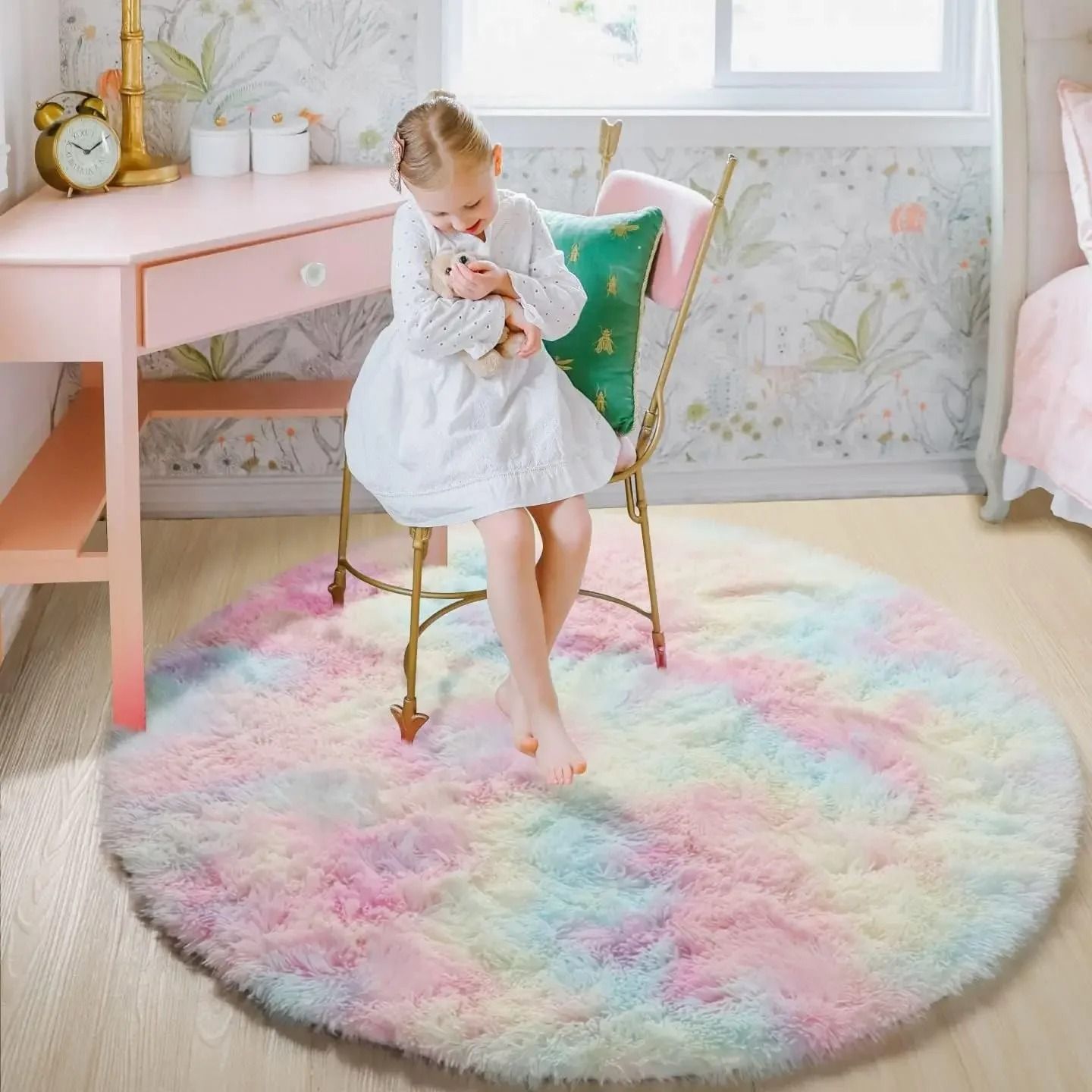 Ultra Soft Fluffy Round Rug Plush White Shag Carpet for Bedroom and Living Room