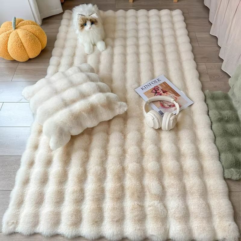 CloudBubbles Plush Faux Rabbit Fur Rug – Soft Bubble Carpet for Cozy Spaces