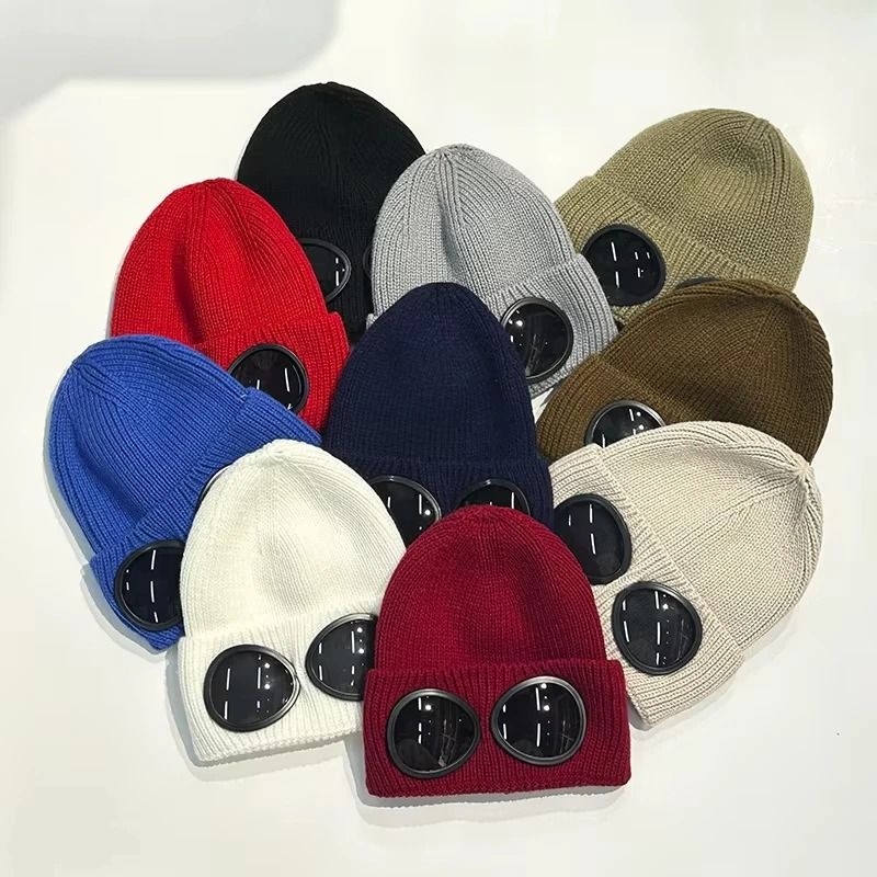 Thermal Knitted Beanie with Integrated Protection Glasses