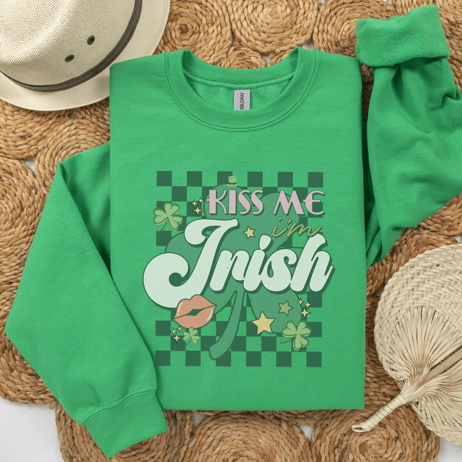 Retro St Patricks Day Shirt Funny Lucky Shamrock Vintage Irish Tee Crewneck