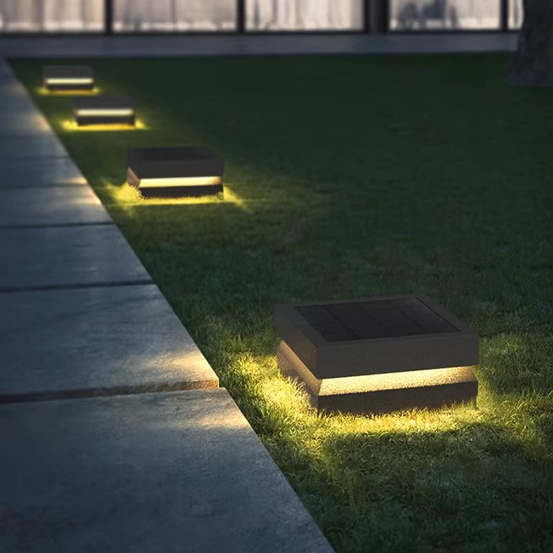 Solar IP65 Outdoor LED Square Garden Lamp for Fence Pillar Door Post