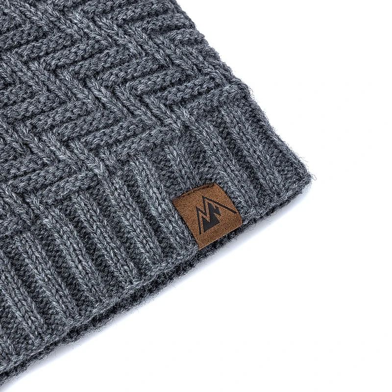 Unisex Peak Label Winter Beanie – Plush Fur-Lined Warm Knitted Hat