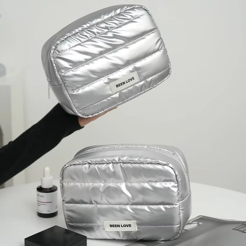 Fashion Large Capacity Makeup Bag Travel Organizer Portable Cosmetic Storage Washbag