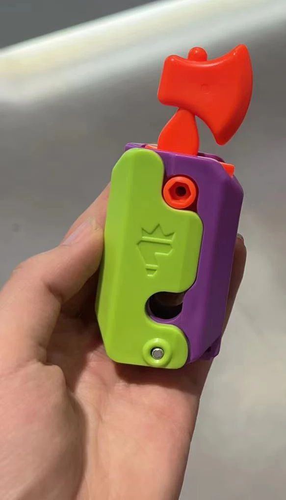 Carrot Fidget Toy Gravity Flip Stress Relief Desk Toy Novelty Gift