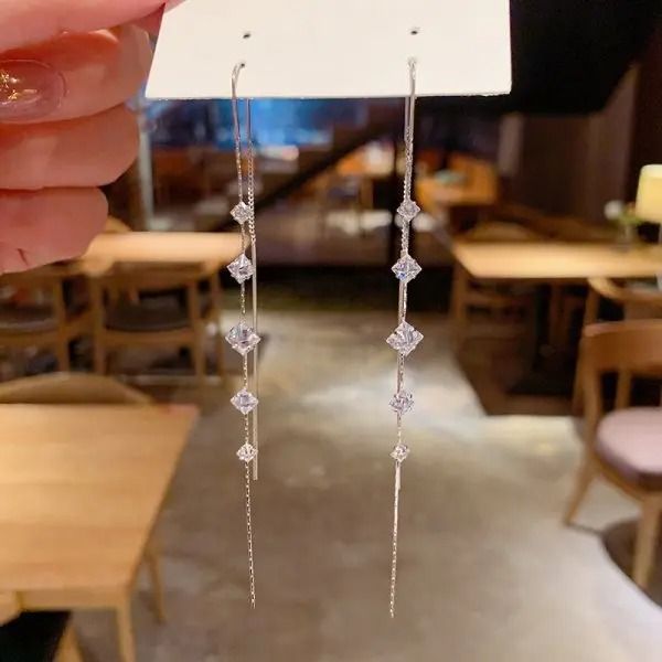 Exquisite Crystal Ear Line Hanging Earrings