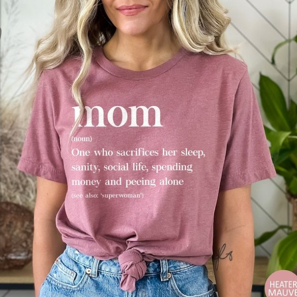 Mom Definition Shirt Funny Mom Graphic Tee Cute Minimalist Mom Life T-Shirt