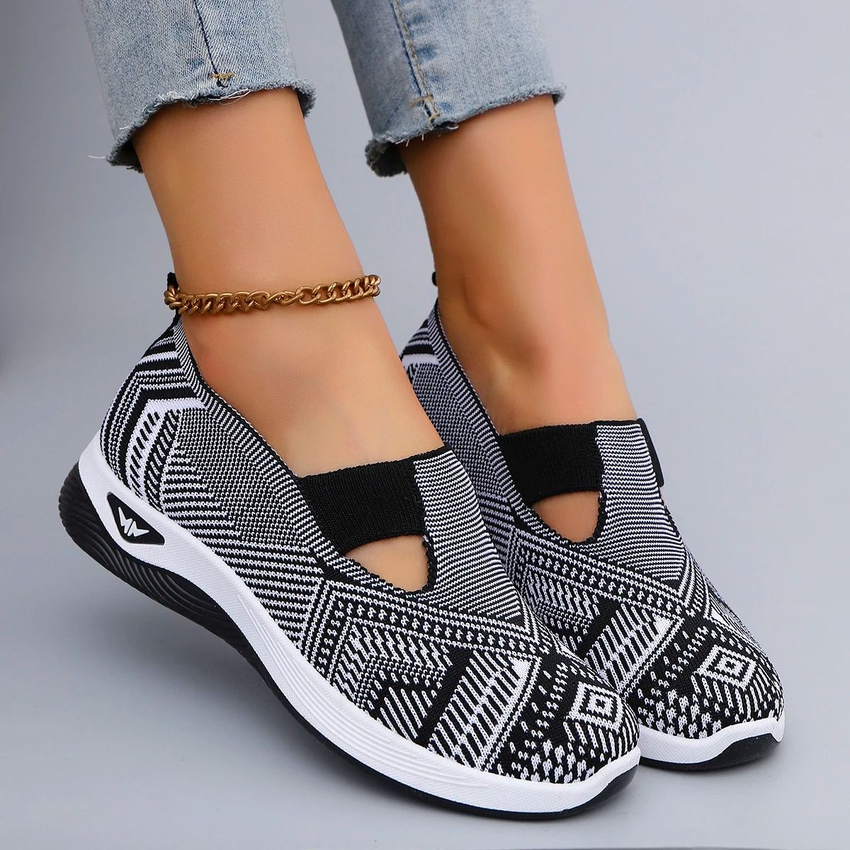 Womens Summer Breathable Mesh Casual Sneakers Lightweight Flat Shoes for Everyday Comfort