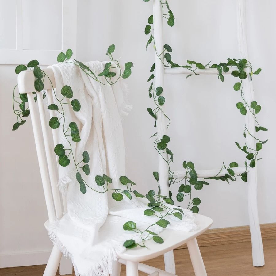 Artificial Christmas Garland Vine – High-Definition Vertical Botanical Sculpture