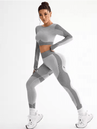 2-Piece Seamless Womens Yoga & Running Set Breathable Fitness Suit