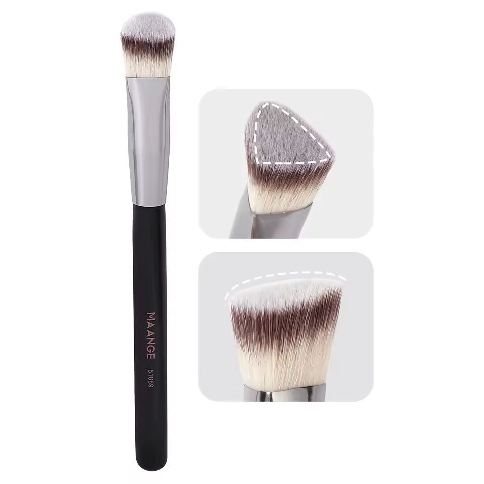 MAANGE Precision Triangle Under-Eye Concealer & Foundation Brush