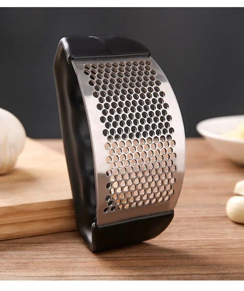 Upgraded Stainless Steel Garlic Press Rocker Manual Garlic Ginger Crusher and Mincer Kitchen Tool