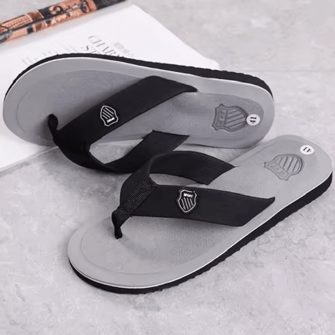 UrbanEase Mens Casual Flip Flops Non Slip Summer Beach Slides