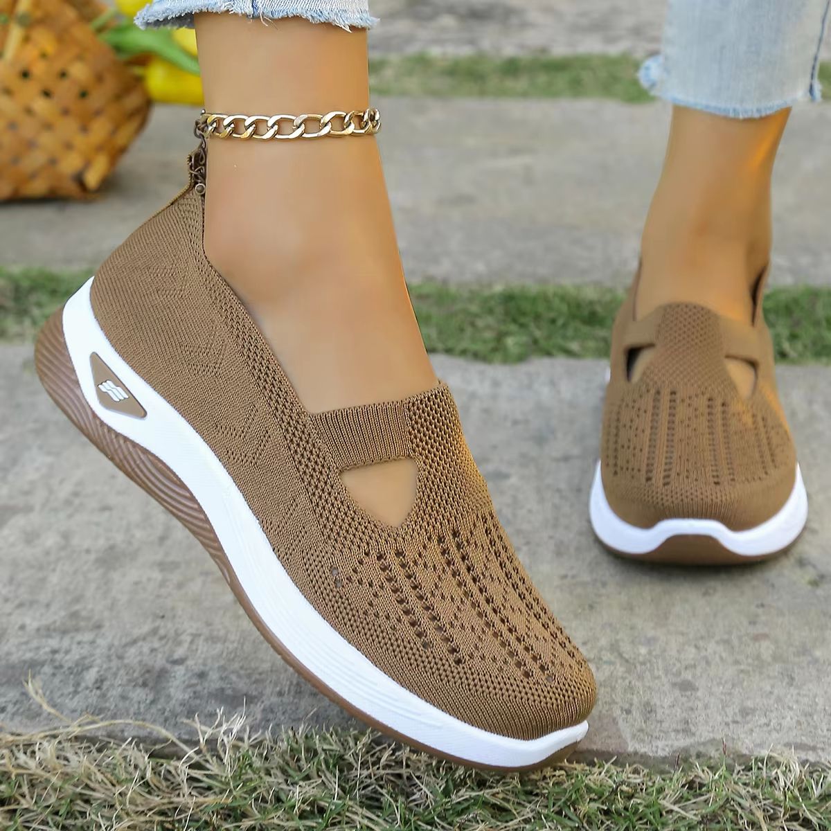 AirFlex Women's Breathable Walking Shoes – Lightweight, Soft-Soled Casual Sneakers