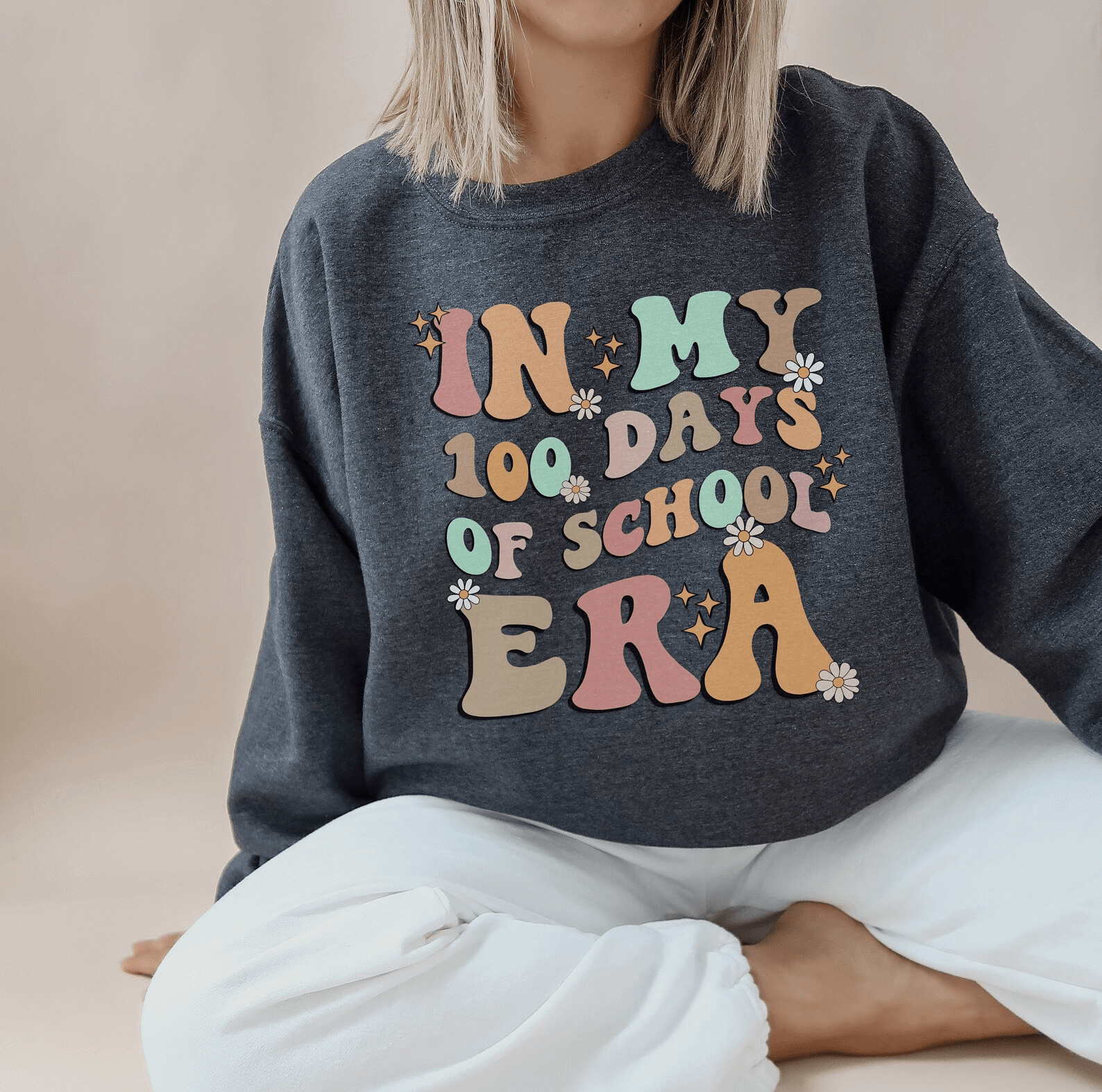 100 Days of School Sweatshirt Retro 100th Day Teacher Shirt Gift Tee