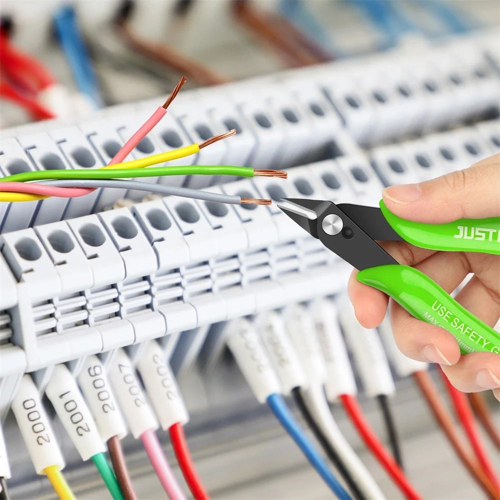 Universal Multi Functional Wire Cutter Pliers